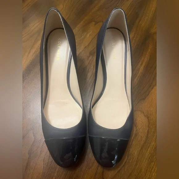 Cole Haan block heel pump - Picture 2 of 6